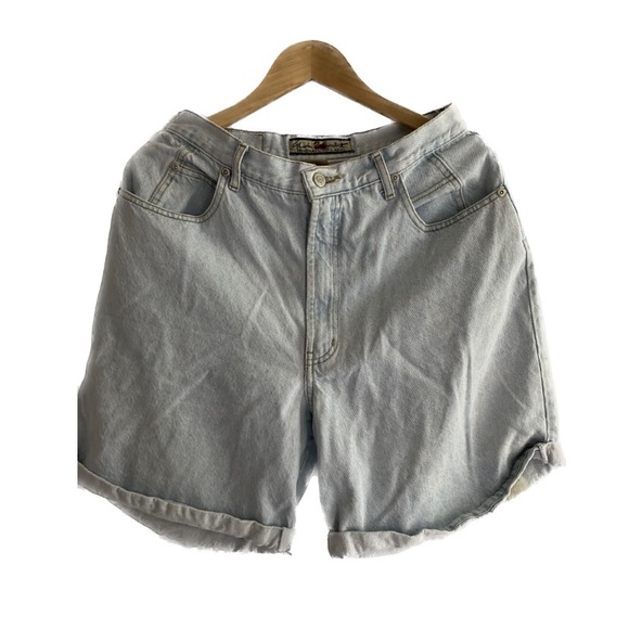GLORIA VANDERBILT DENIM SHORTS - Picture 1 of 6